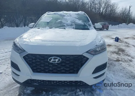 2021 Hyundai Tucson Value z USA, uszkodzony, nr VIN KM8J3CA47MU292559